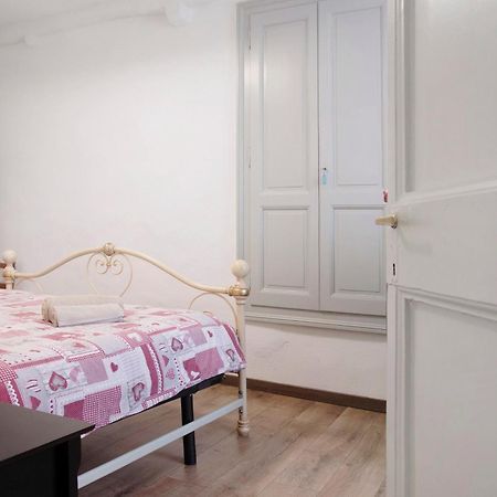 Ferienwohnung La Vecchia Torre Porto Valtravaglia Exterior foto