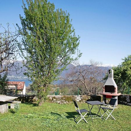 Ferienwohnung La Vecchia Torre Porto Valtravaglia Exterior foto